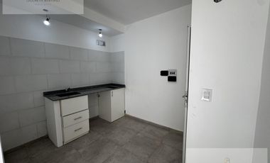 DEPARTAMENTO/DOS AMBIENTES/QUILMES.