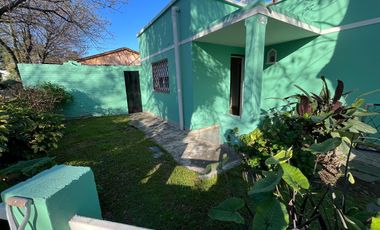 Venta Casa americana techo de losa ideal ampliación