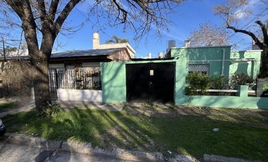 Venta Casa americana techo de losa ideal ampliación