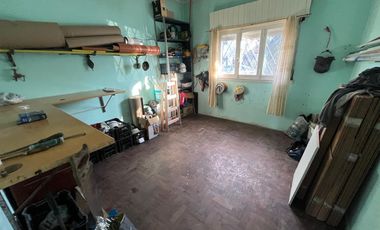 Venta Casa americana techo de losa ideal ampliación