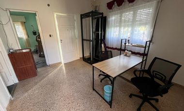 Venta Casa americana techo de losa ideal ampliación