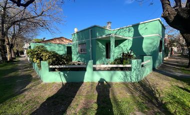 Venta Casa americana techo de losa ideal ampliación