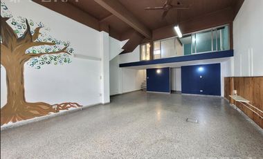 Venta local en Villa Dominico