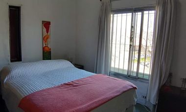 Casa 4 AMBIENTES A 5 CUADRAS DE LA ESTACION DE MARMOL