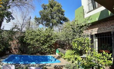 Casa 4 AMBIENTES A 5 CUADRAS DE LA ESTACION DE MARMOL