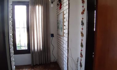 Casa 4 AMBIENTES A 5 CUADRAS DE LA ESTACION DE MARMOL