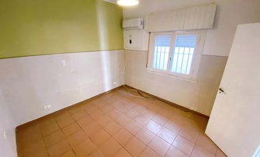 Casa - San Isidro en alquiler - Con patio propio