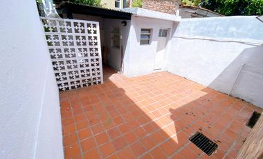 Casa - San Isidro en alquiler - Con patio propio