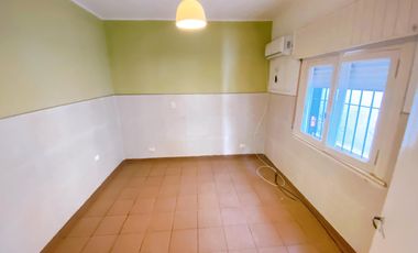 Casa - San Isidro en alquiler - Con patio propio