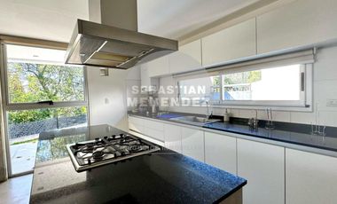 3 Dorm - Complejo C/Seg - Cale.Central - Alquiler - Casa - La Carolina