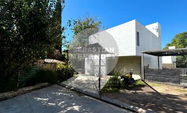 3 Dorm - Complejo C/Seg - Cale.Central - Alquiler - Casa - La Carolina