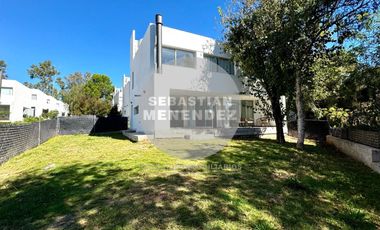 3 Dorm - Complejo C/Seg - Cale.Central - Alquiler - Casa - La Carolina