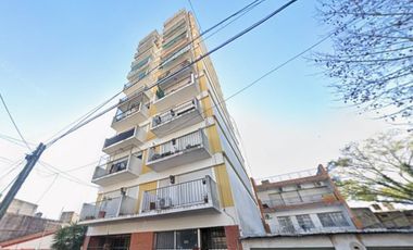 Departamento en Wilde tres ambientes en alquiler