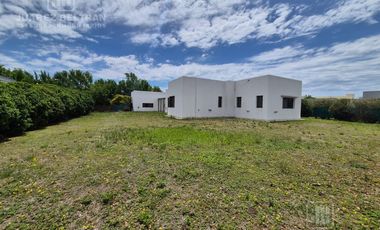 CASA EN ALQUILER - FINCAS DEL SUR 2 - 4 DORMITORIOS