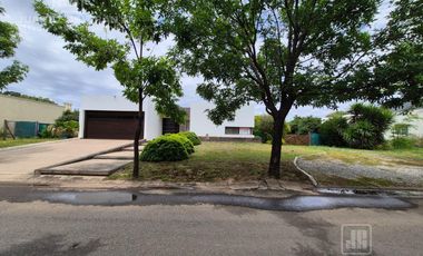 CASA EN ALQUILER - FINCAS DEL SUR 2 - 4 DORMITORIOS