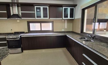 CASA EN ALQUILER - FINCAS DEL SUR 2 - 4 DORMITORIOS