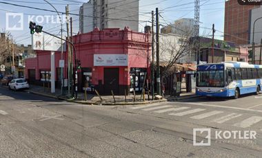 Edificio Comercial en excelente ubicación (3 locales de negocio) s/Av. Alte Brown y Eva Perón