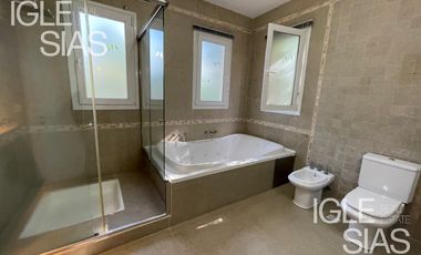 Casa en venta y alquiler en Santa María de Tigre