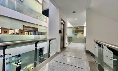 EDIFICIO DE OFICINAS LOMAS DE SAN ISIDRO