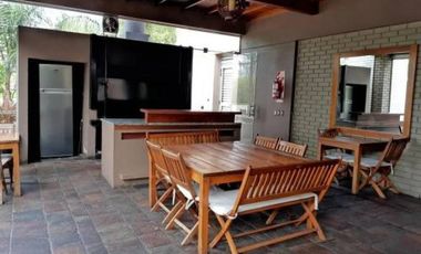 Espectacular Departamento de 2 amb con toilette - cochera.  Quartier Boulevard