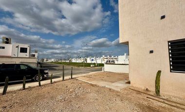 📈CASA EN VENTA MÉRIDA CON TERRENO EXCEDENTE | EQUIPADA | AMUEBLADA | DECORADA