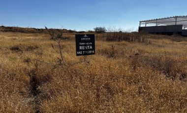 PROLONGACIÓN BERNARDO QUINTANA CIUDAD DEL SOL QUERÉTARO TERRENO RENTA 2,560m2