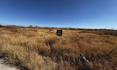 PROLONGACIÓN BERNARDO QUINTANA CIUDAD DEL SOL QUERÉTARO TERRENO RENTA 2,560m2