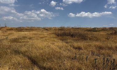 PROLONGACIÓN BERNARDO QUINTANA CIUDAD DEL SOL QUERÉTARO TERRENO RENTA 2,560m2