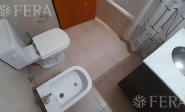 Alquiler departamento 2 ambientes con balcón en Wilde