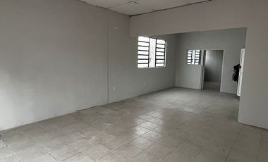 Renta de Local Comercial en calle 47