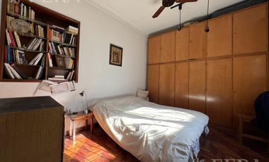 Venta Casa 4 ambientes con cochera y fondo con quincho en Bernal