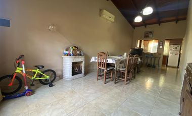 VENTA CASA 3 DORMITORIOS EN ROLDAN