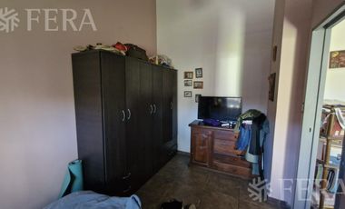 Venta casa multifamiliar con cochera en Villa Dominico