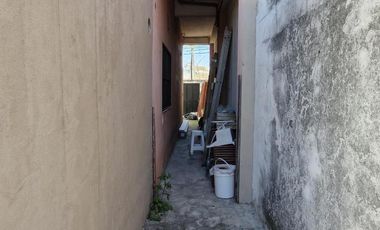 Venta casa multifamiliar con cochera en Villa Dominico