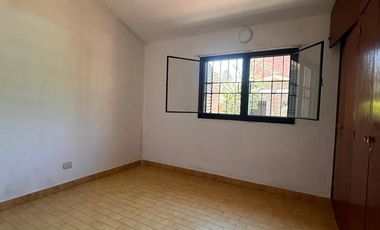 Casa 2 Hab, 3 Baños, Pileta, Barrio Los Troncos, Suipacha esquina Ramírez  - Funes.