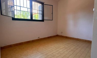 Casa 2 Hab, 3 Baños, Pileta, Barrio Los Troncos, Suipacha esquina Ramírez  - Funes.