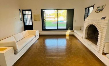 Casa 2 Hab, 3 Baños, Pileta, Barrio Los Troncos, Suipacha esquina Ramírez  - Funes.