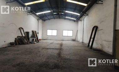 Importante Galpón en Remedios De Escalada