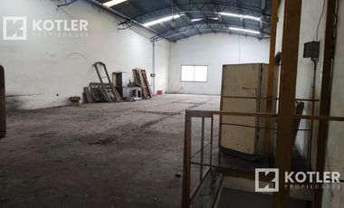 Importante Galpón en Remedios De Escalada