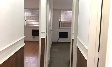 Departamento en 5 to piso a la calle - Balcon - 3 baños