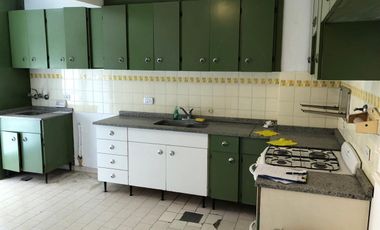 Departamento en 5 to piso a la calle - Balcon - 3 baños