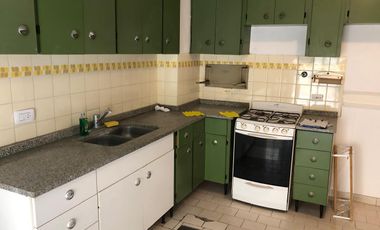 Departamento en 5 to piso a la calle - Balcon - 3 baños