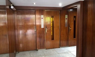 Departamento en 5 to piso a la calle - Balcon - 3 baños