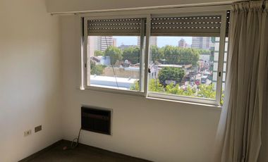 Departamento en 5 to piso a la calle - Balcon - 3 baños