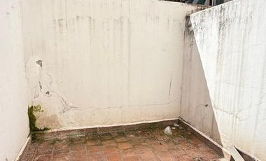 Monoambiente en planta baja con patio   cochera en Córdoba al 1100, Zona Centro