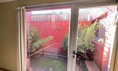 Casa en venta, s/ lote 730m2 180m cubiertos 3 dormi, quincho, parque, cochera 2 autos, Villa Elisa