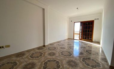 Departamento tres ambientes con cochera espacio guardacoche en alquiler en Wilde