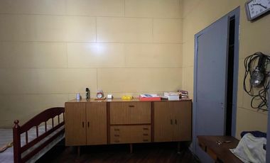 Casa de tres ambientes con jardin y terraza en Venta!