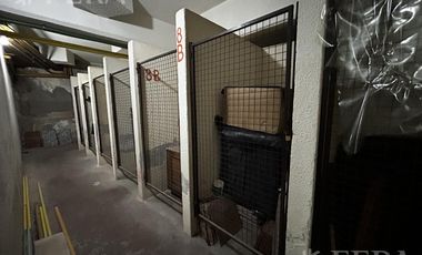 Venta Departamento 4 ambientes con balcón y cochera en Lanús