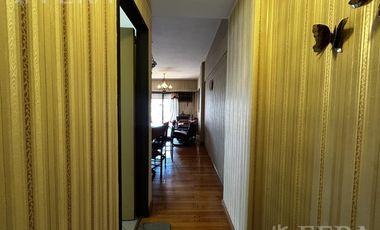 Venta Departamento 4 ambientes con balcón y cochera en Lanús